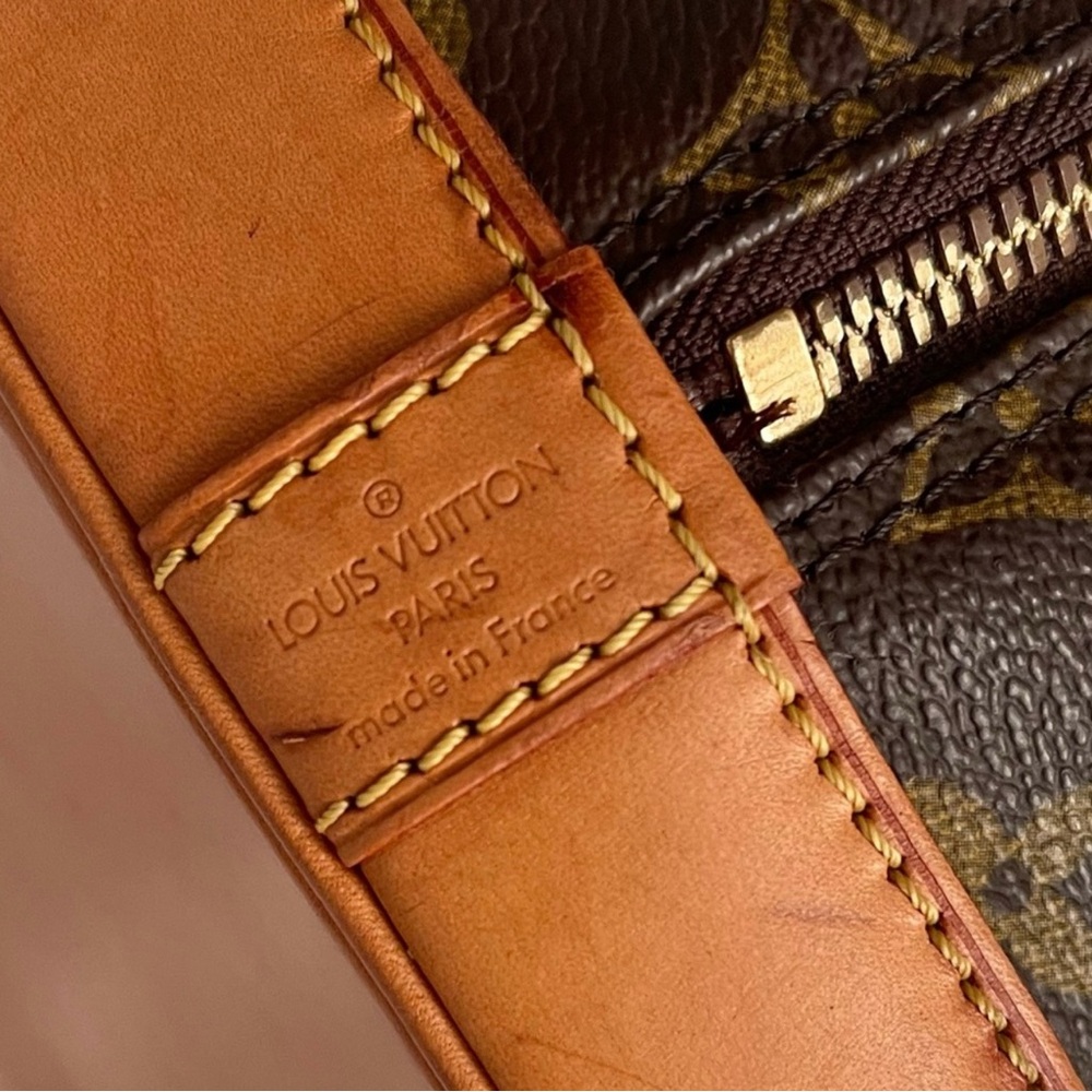 🔥Authentic Louis Vuitton Alma PM Monogram Handbag🔥 - Picture 8 of 15